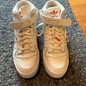 Adidas Novaflight women’s 9.5 worn once